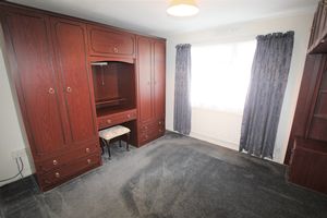 DOUBLE BEDROOM - click for photo gallery